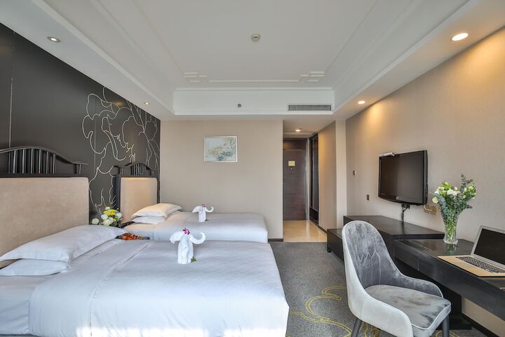 Room 16 of 62