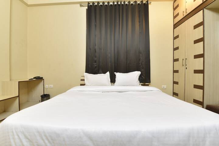 Room 28 of 94