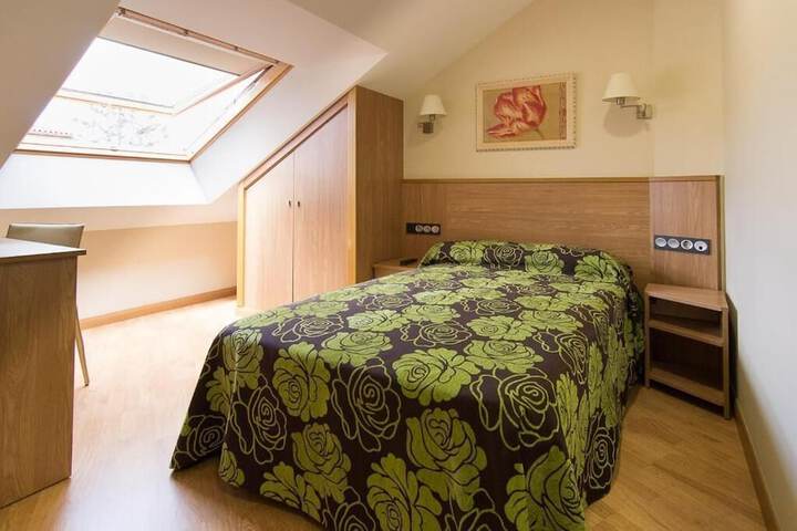 Room 3 of 33