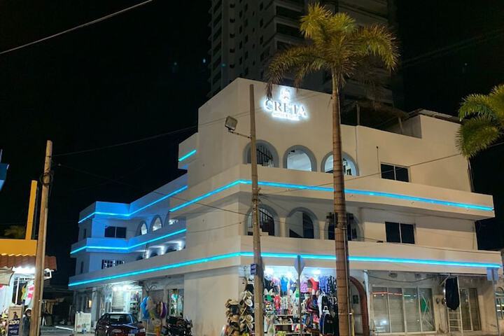 Creta Hotel &  Suites in Mazatlán