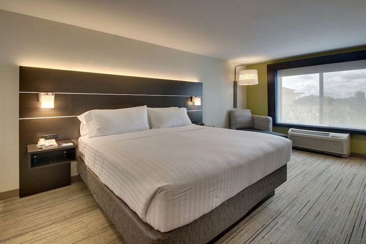1 King Bed (18 of 37)