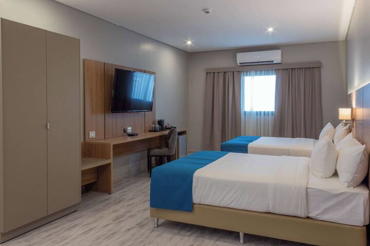 Room 10 of 51