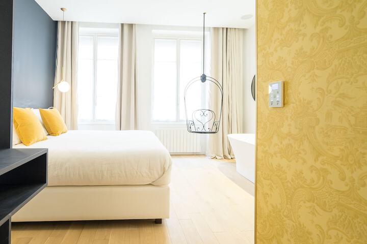 Room 15 of 780