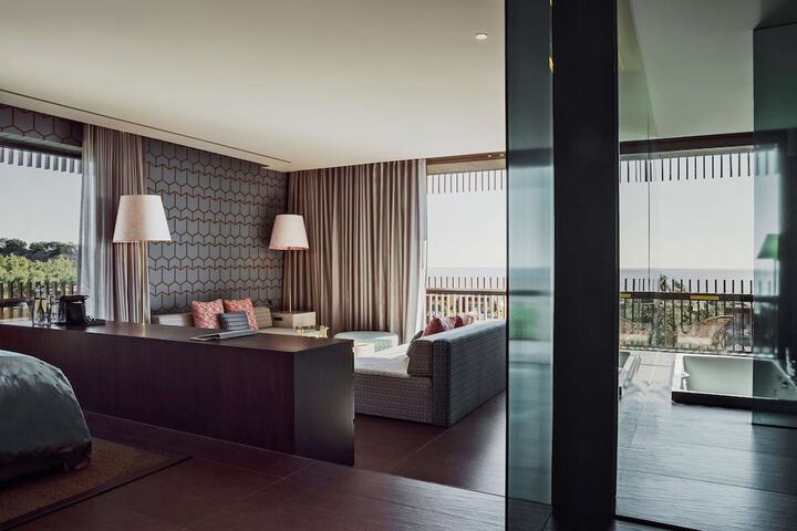 Room 40 of 317