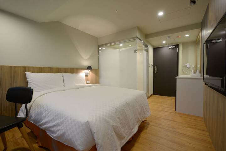 Room 5 of 41