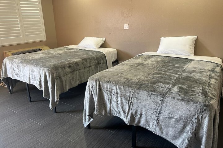 Room 7 of 16