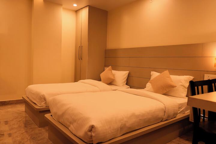 Room 3 of 8