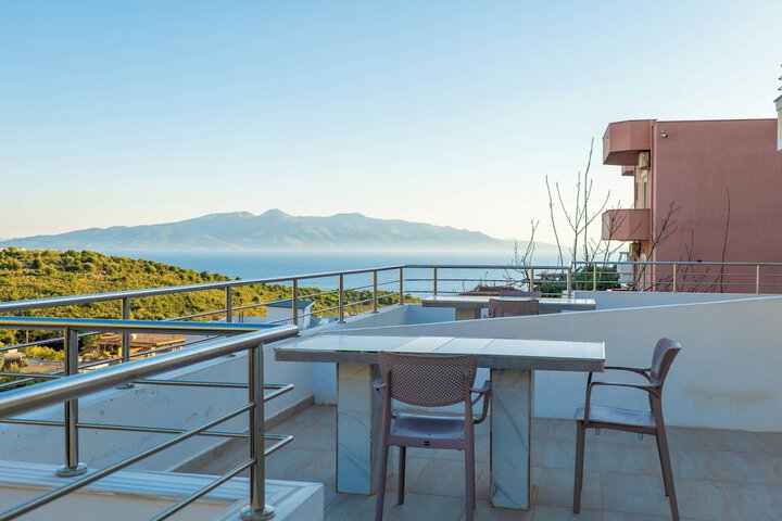 Terrace/Patio 132 of 133