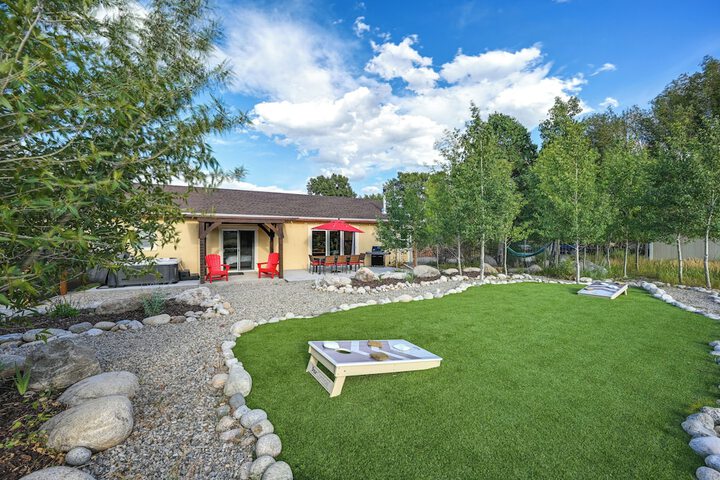 Charming Buena Vista Home w / Private Hot Tub!