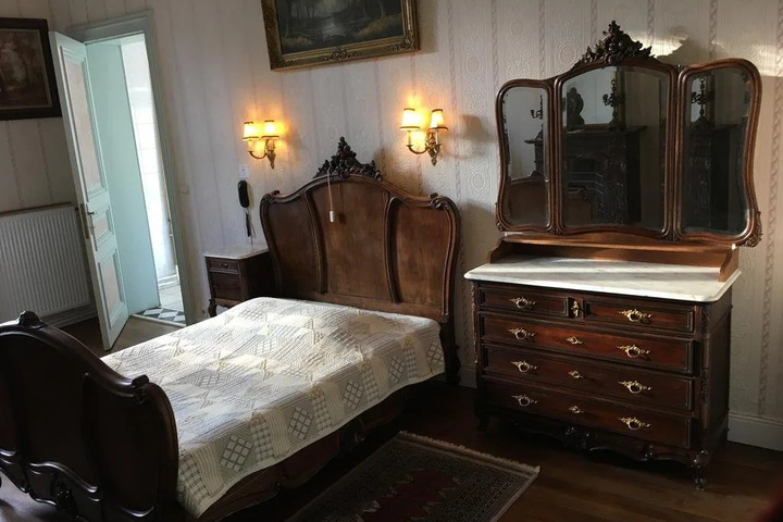Room 5 of 25
