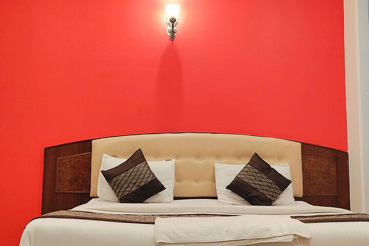 Room 34 of 67