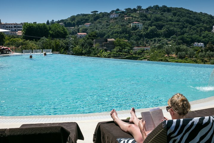 Pool Hotel