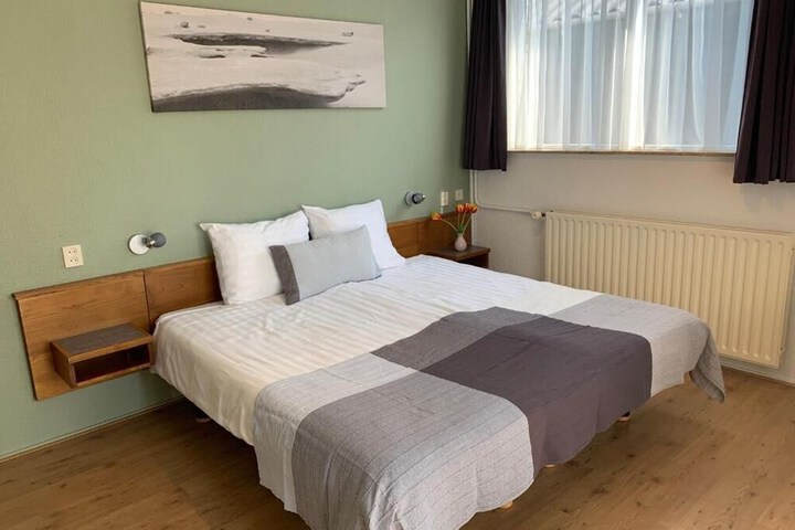 Room 8 of 26