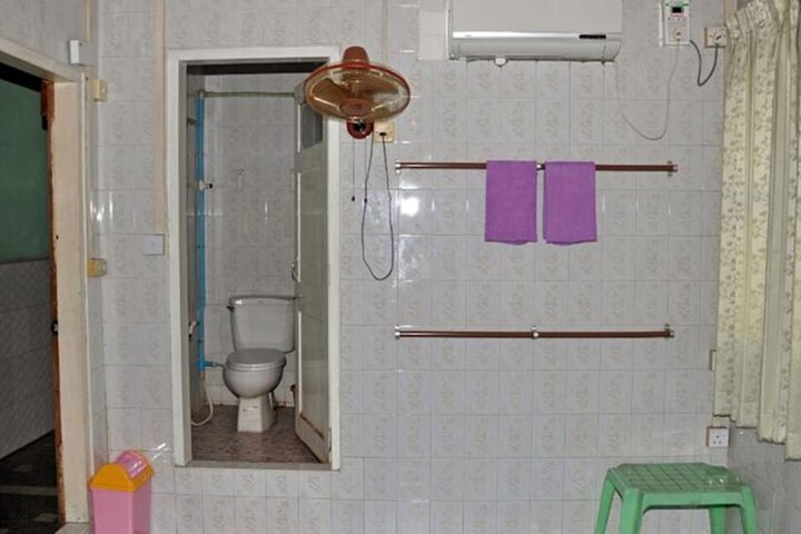 Room 19 of 51