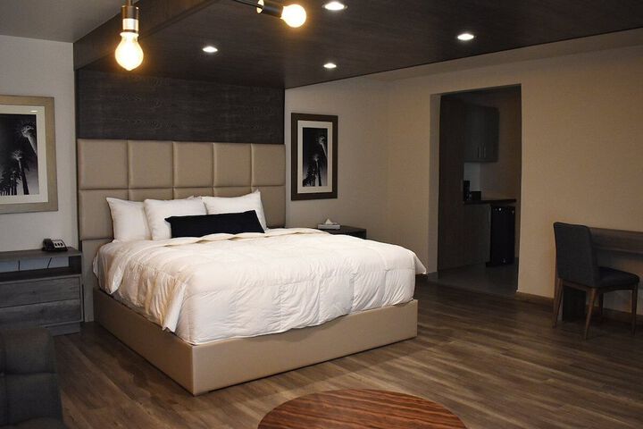 Room 12 of 70