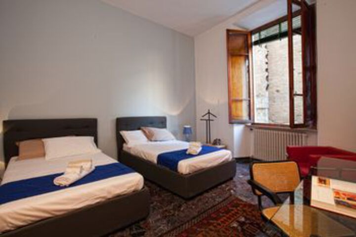 Room 10 of 35