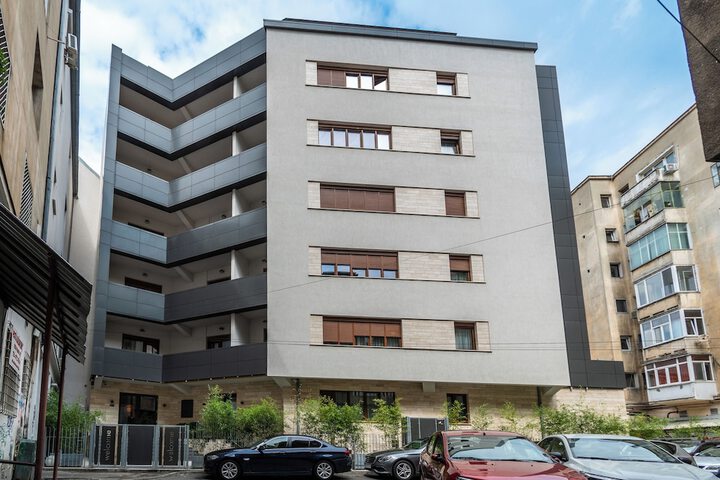 Hotel 79 of 80