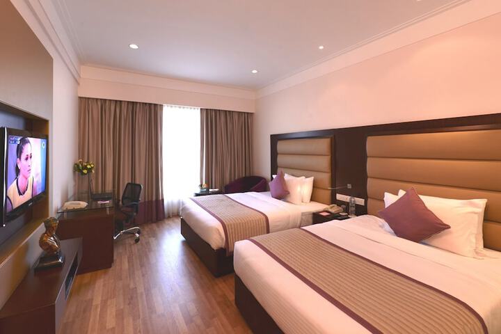 Room 8 of 20