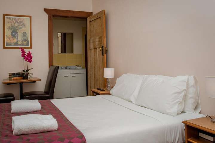 Room 4 of 22