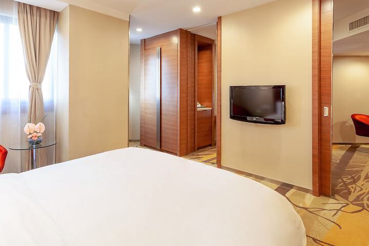 Room 48 of 127