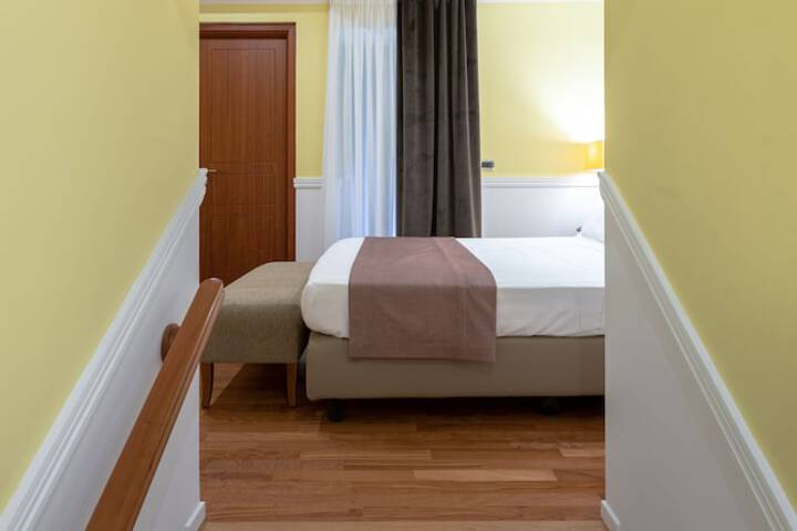 Room 37 of 109