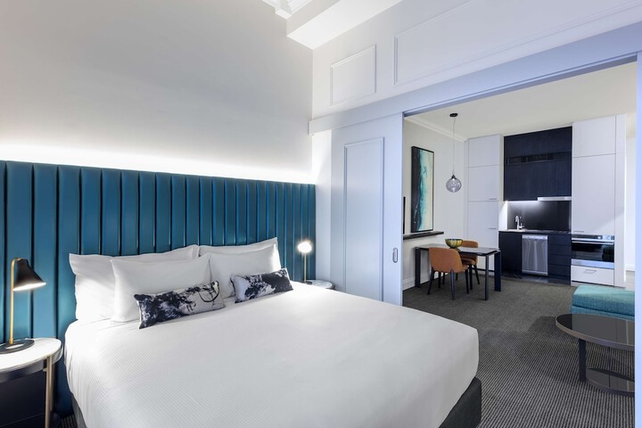 Room 15 of 87
