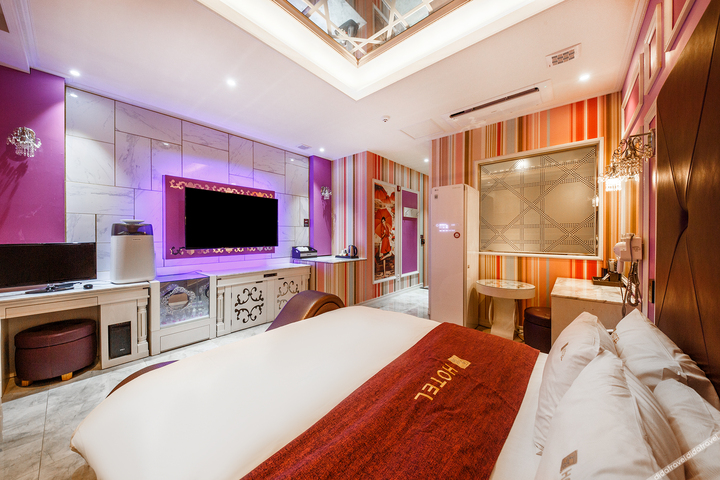 Room 47 of 88