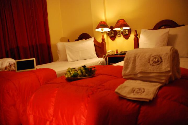Room 9 of 14