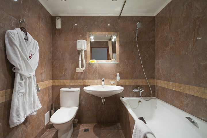 Room 42 of 63