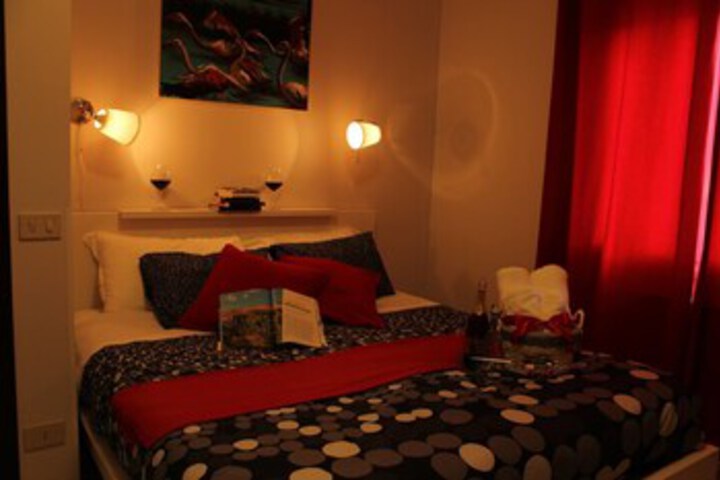 Room 24 of 32
