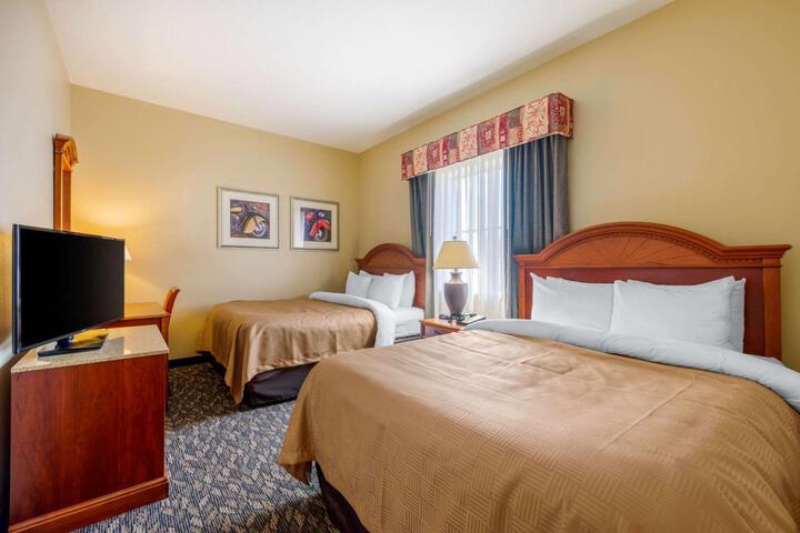 1 King Bed (8 of 21)