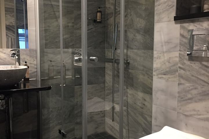 Room 15 of 64