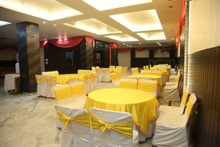 Ballroom/Hall 3 of 12