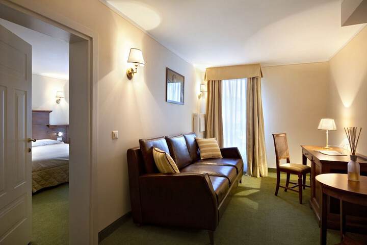 Room 52 of 120