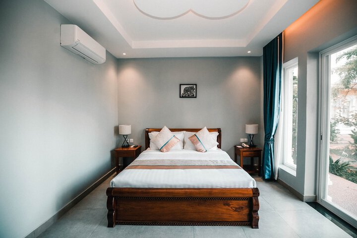 Room 8 of 63