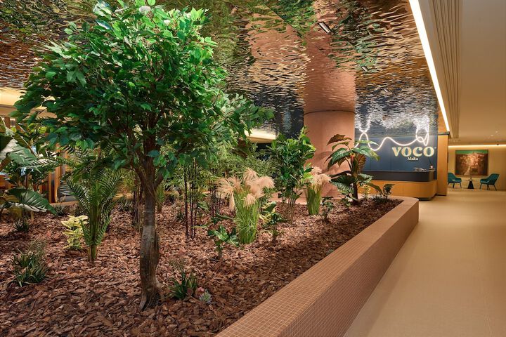 Hotel Interior 4 of 137