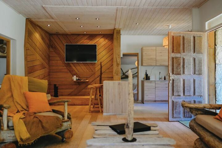 Room 11 of 41