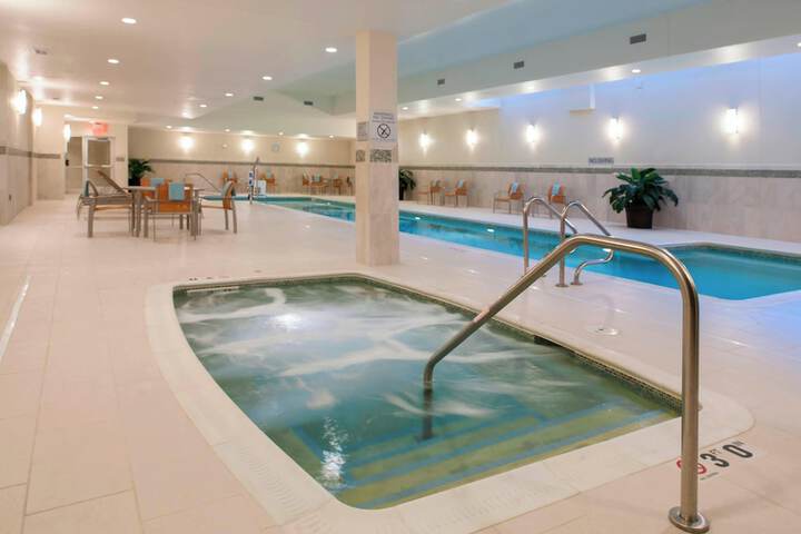 Pool Hotel