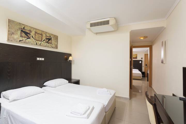 Room 40 of 95