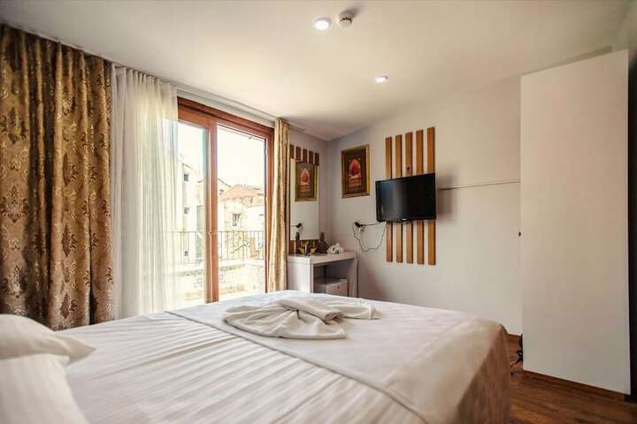 Room 5 of 23
