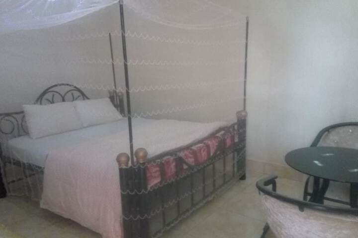 Room 4 of 26