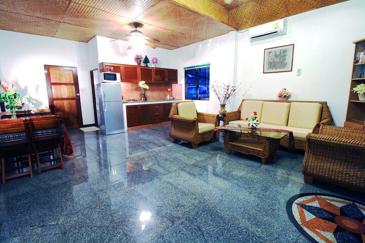 Room 30 of 99