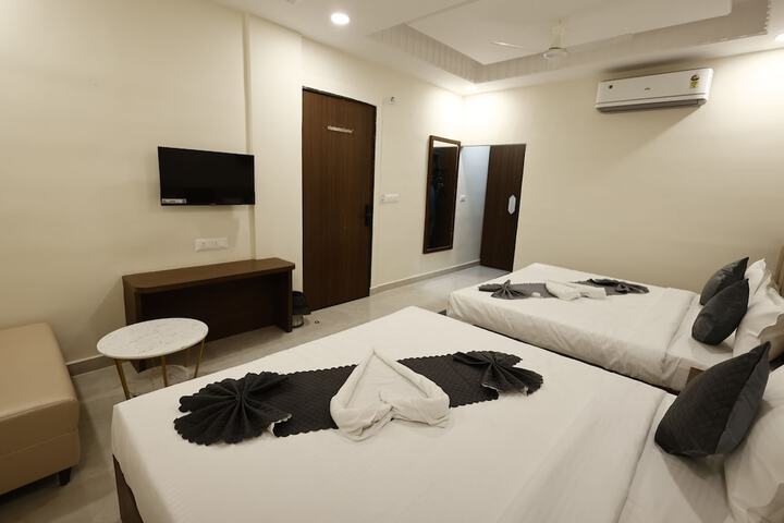 Room 15 of 31