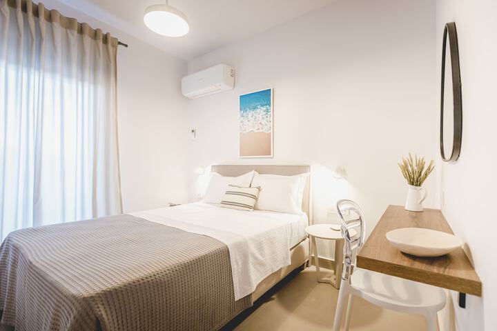 Room 32 of 108