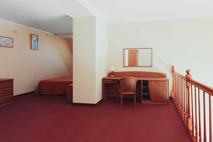 Room 33 of 88