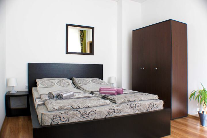 Room 3 of 21