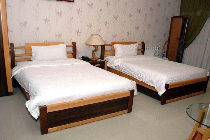 Room 2 of 31