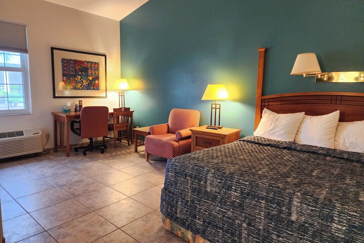 Room 10 of 31
