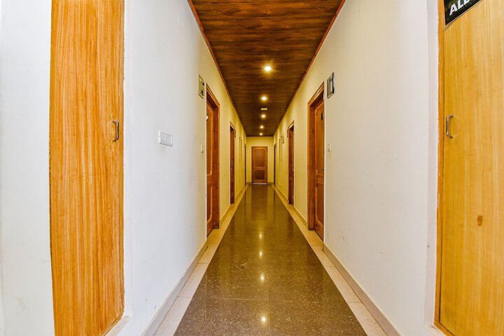 Hotel Interior 4 of 35