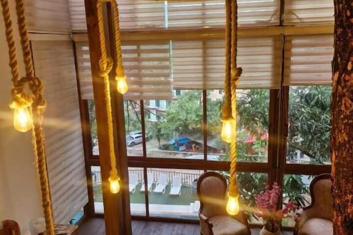 Room 12 of 84
